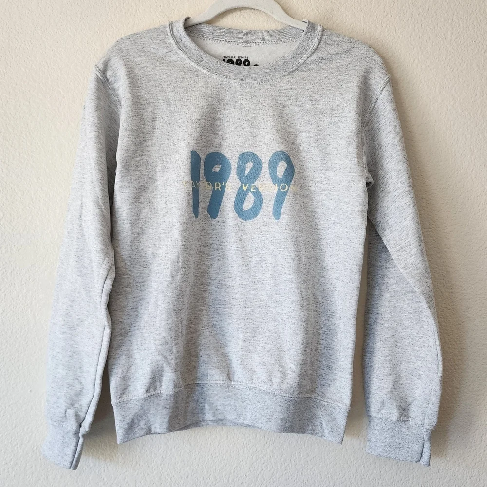Taylor Swift Official 1989 Taylor’s Version Crewneck Sweatshirt XS - Picture 1 of 4